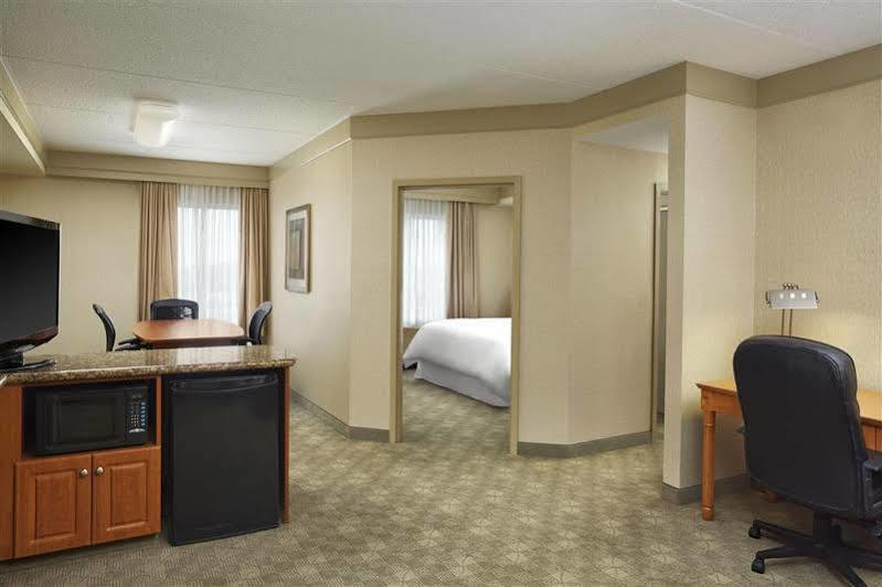 Four Points By Sheraton Kitchener-Ватерлоо Екстер'єр фото