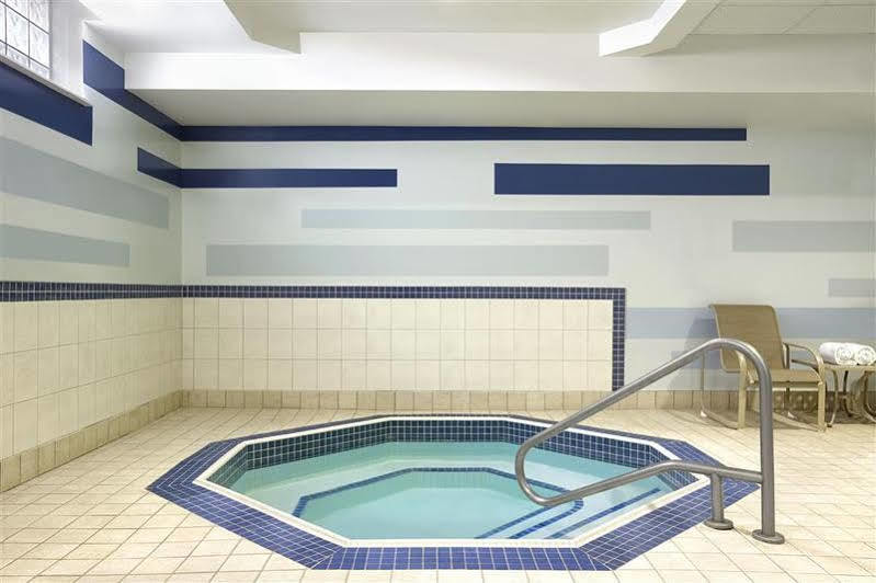 Four Points By Sheraton Kitchener-Ватерлоо Екстер'єр фото